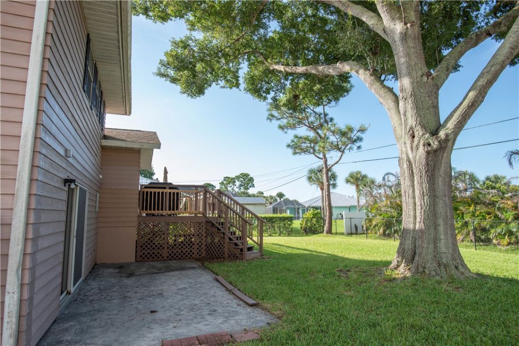 574 S Easy Street, Sebastian, FL 32958 Photo