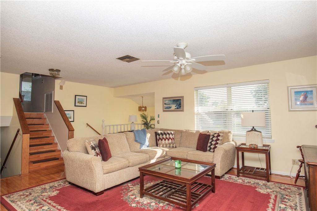 574 S Easy Street, Sebastian, FL 32958 Photo