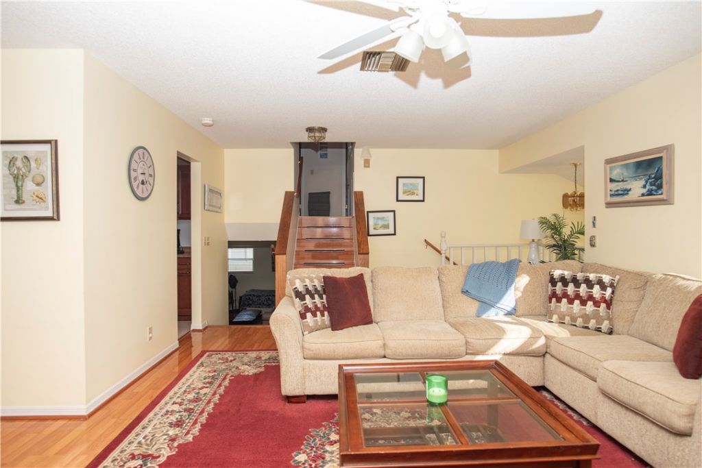 574 S Easy Street, Sebastian, FL 32958 Photo