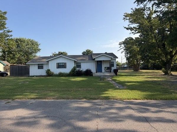 305 McGee , Eufaula, OK 74432