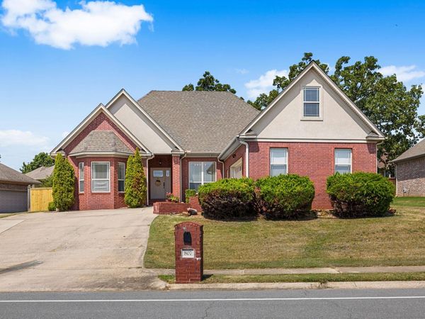 807 Indian Bay Drive, Sherwood, AR 72120