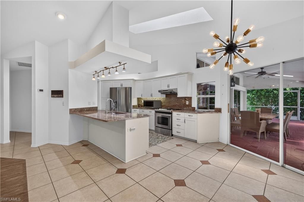 240 Stonegate Ct, Naples, FL 34119 Photo