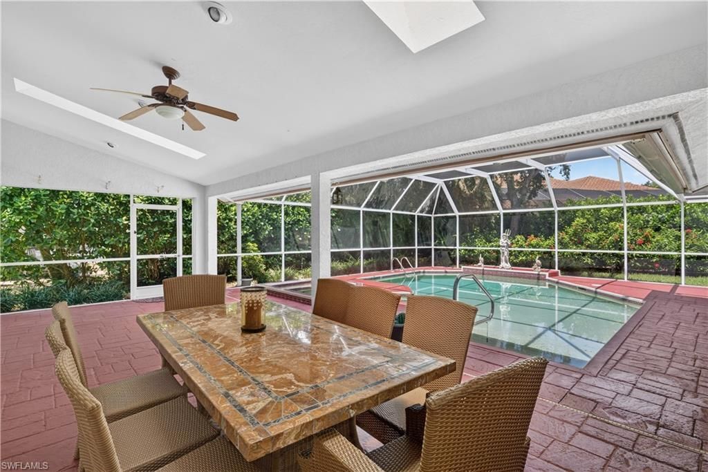 240 Stonegate Ct, Naples, FL 34119 Photo