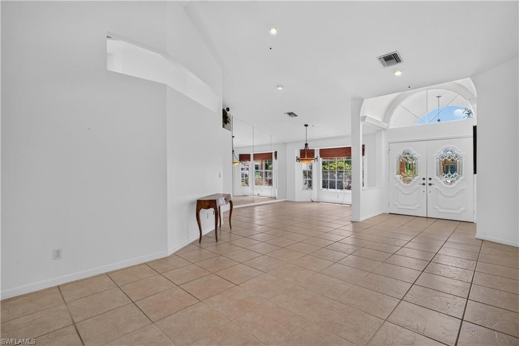 240 Stonegate Ct, Naples, FL 34119 Photo