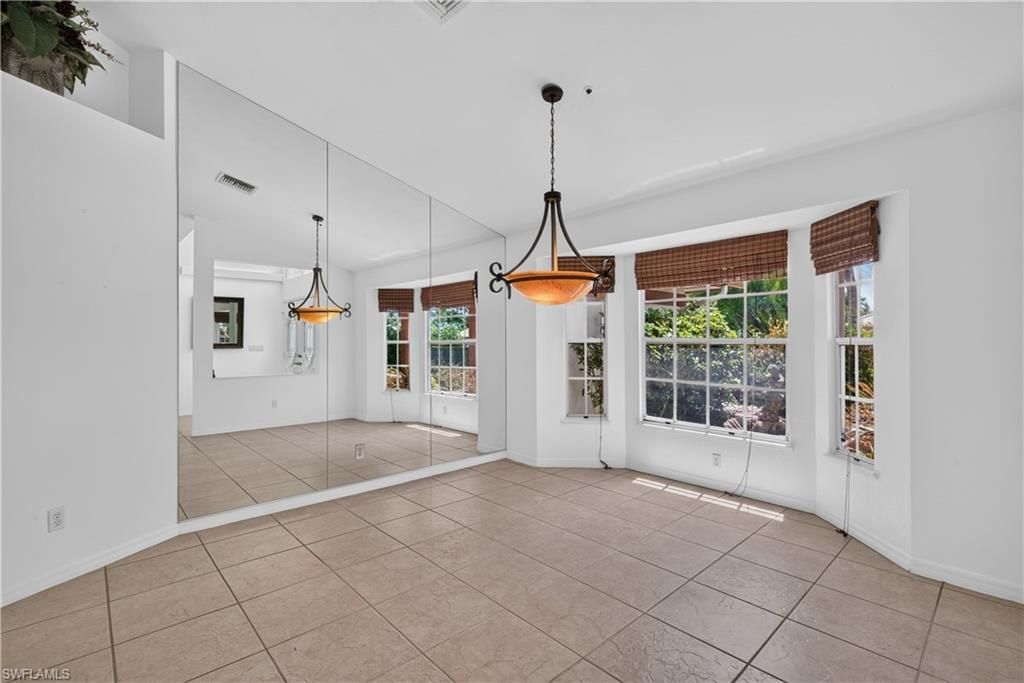 240 Stonegate Ct, Naples, FL 34119 Photo