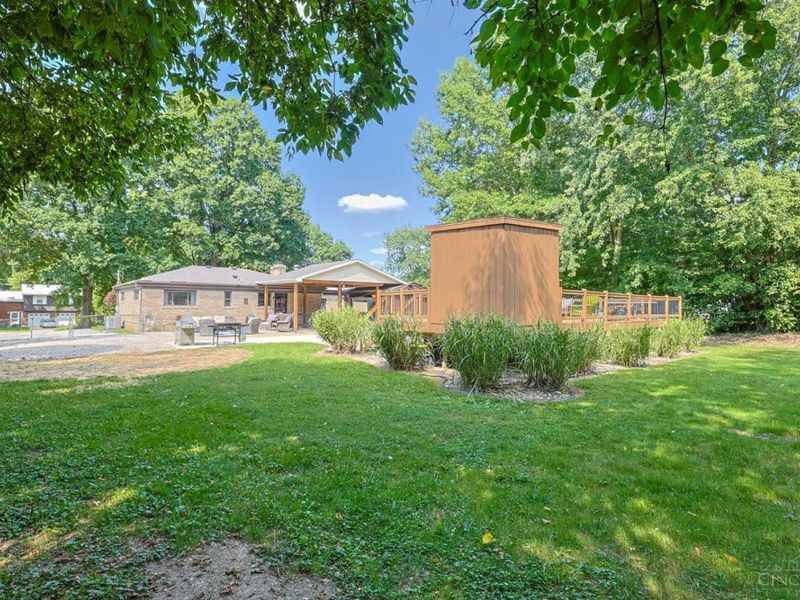 6135 Mernic Drive, Green Township, OH 45248 Photo 39