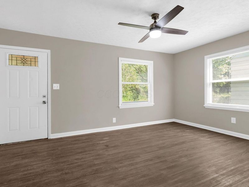 1059 Lawrence Drive, Columbus, OH 43207 Photo 11