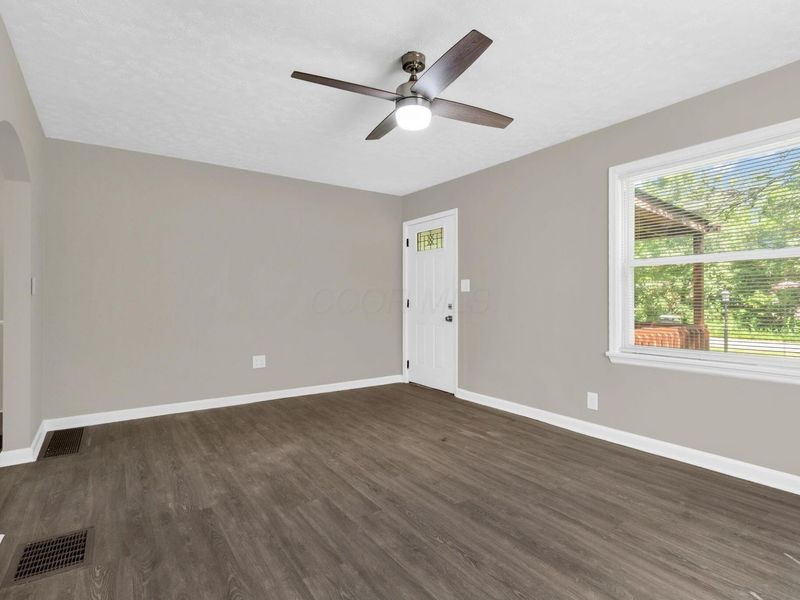 1059 Lawrence Drive, Columbus, OH 43207 Photo 13
