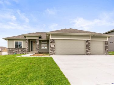 12630 Schirra Street, Papillion, NE 68046