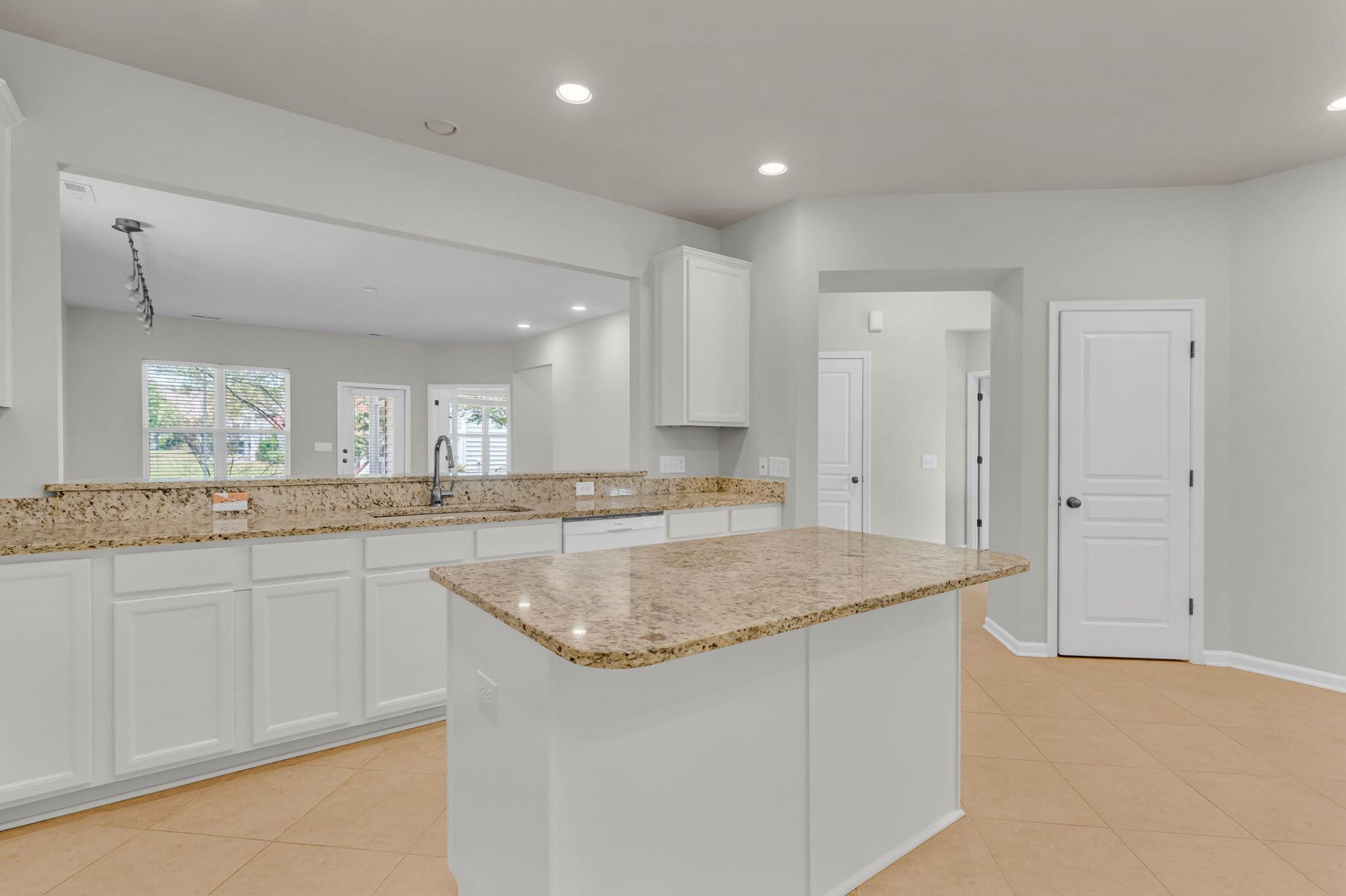 407 Waterlily Way Photo 13