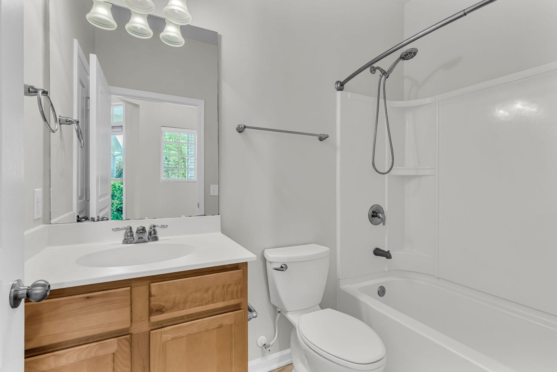 407 Waterlily Way Photo 25