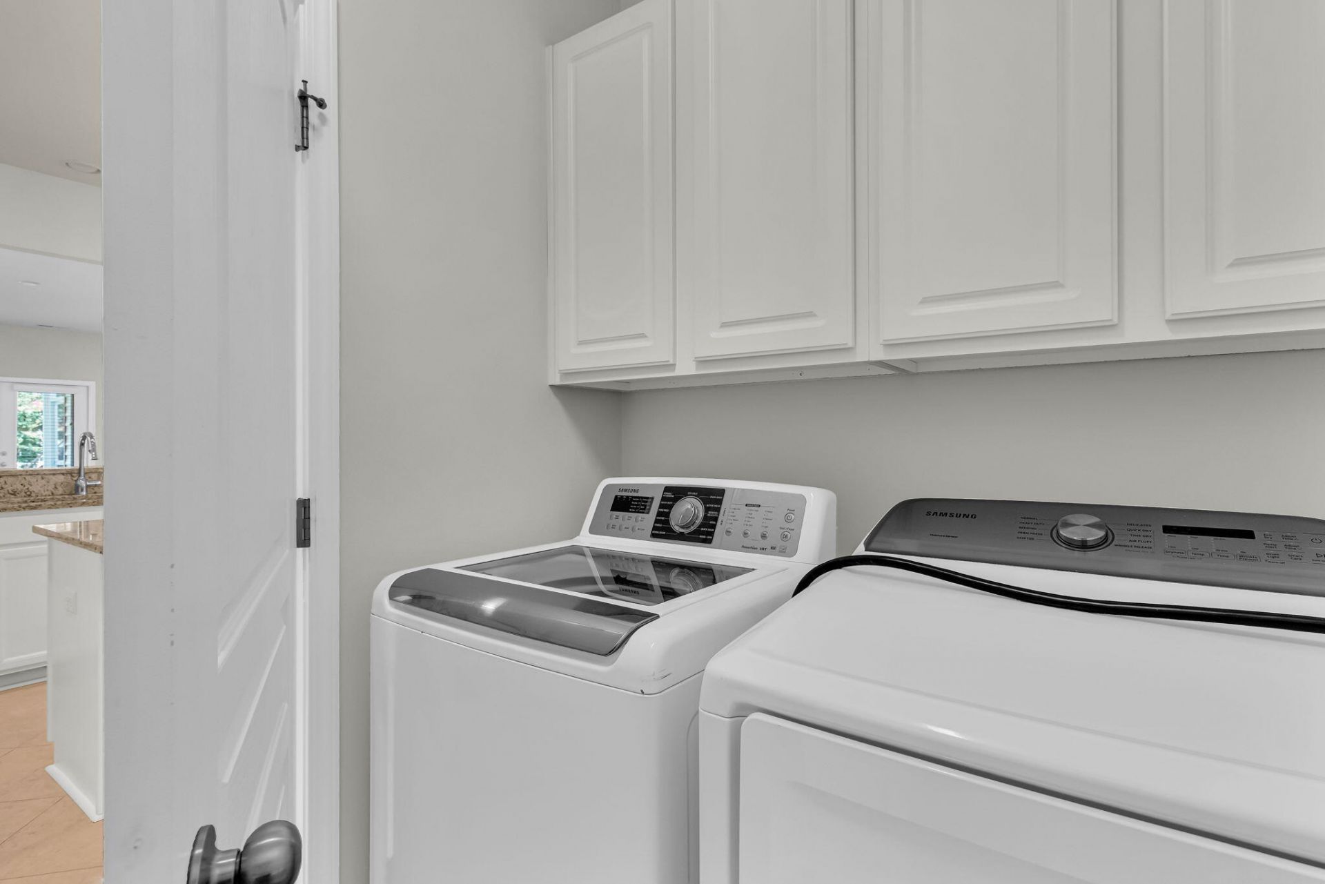 407 Waterlily Way Photo 26