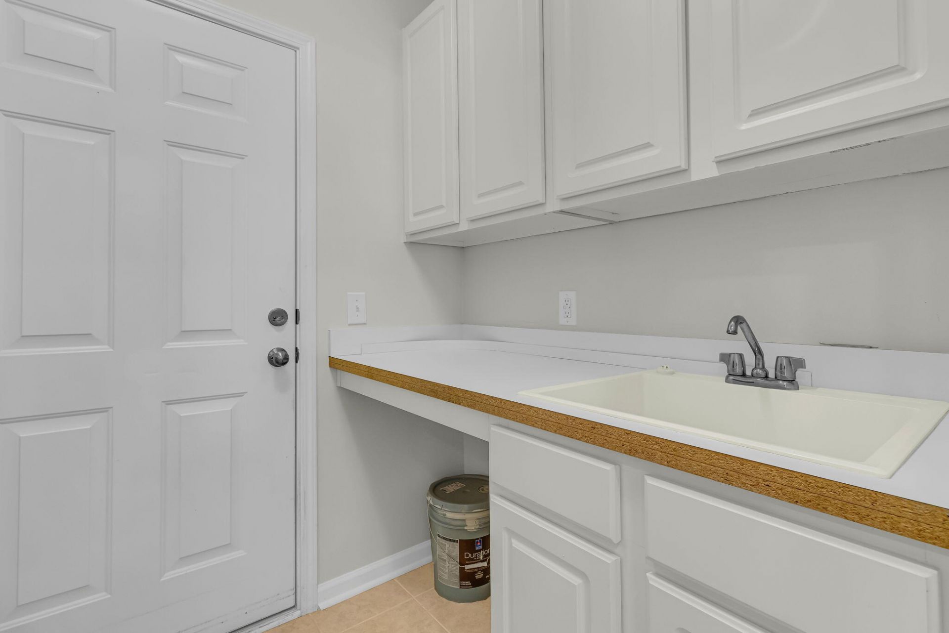 407 Waterlily Way Photo 27