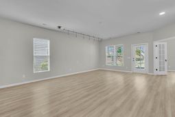 407 Waterlily Way photo 4