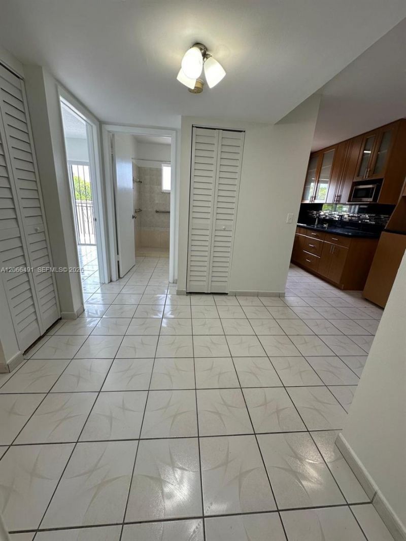 2921 SW 10th St, Unit 33, Miami, FL 33135 Photo