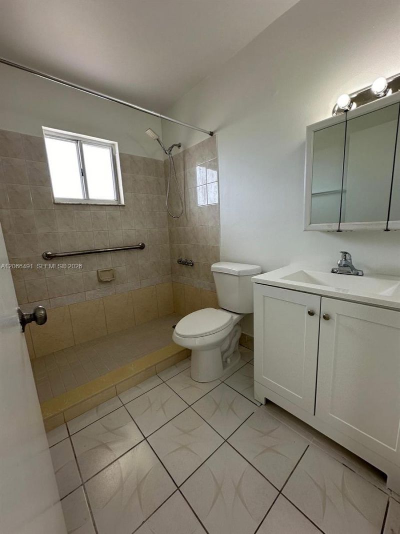 2921 SW 10th St, Unit 33, Miami, FL 33135 Photo