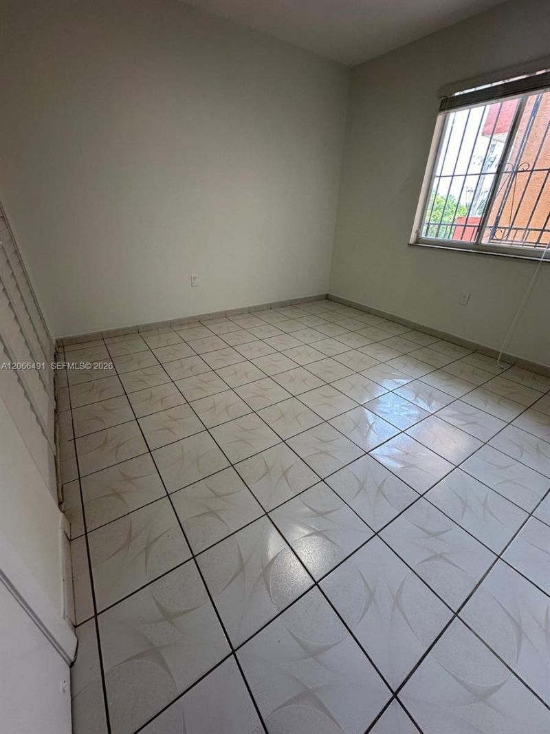2921 SW 10th St, Unit 33, Miami, FL 33135 Photo