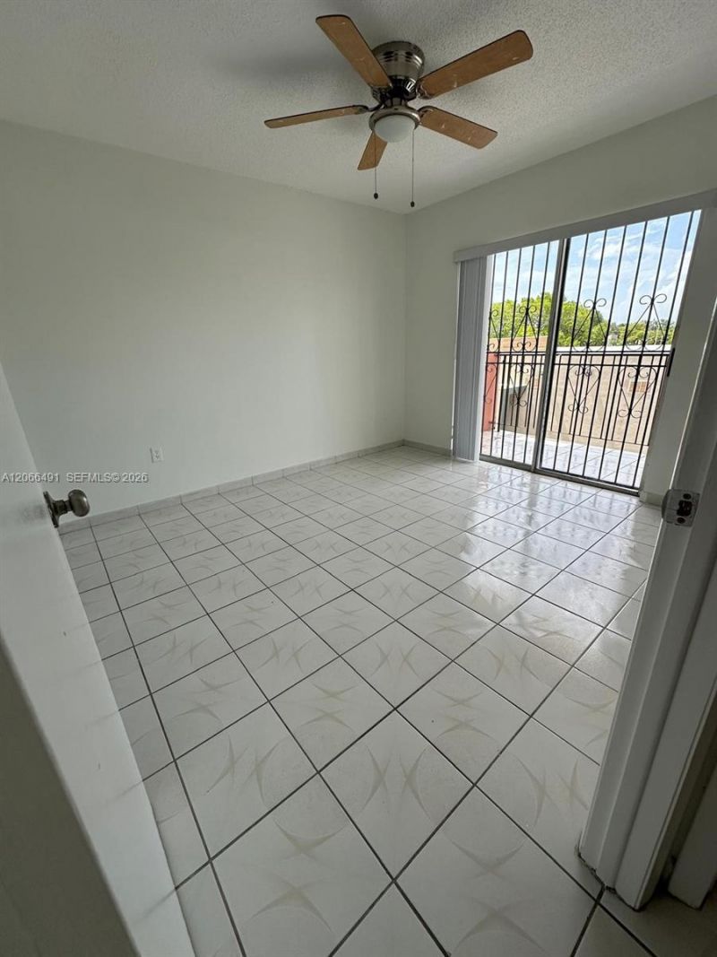 2921 SW 10th St, Unit 33, Miami, FL 33135 Photo