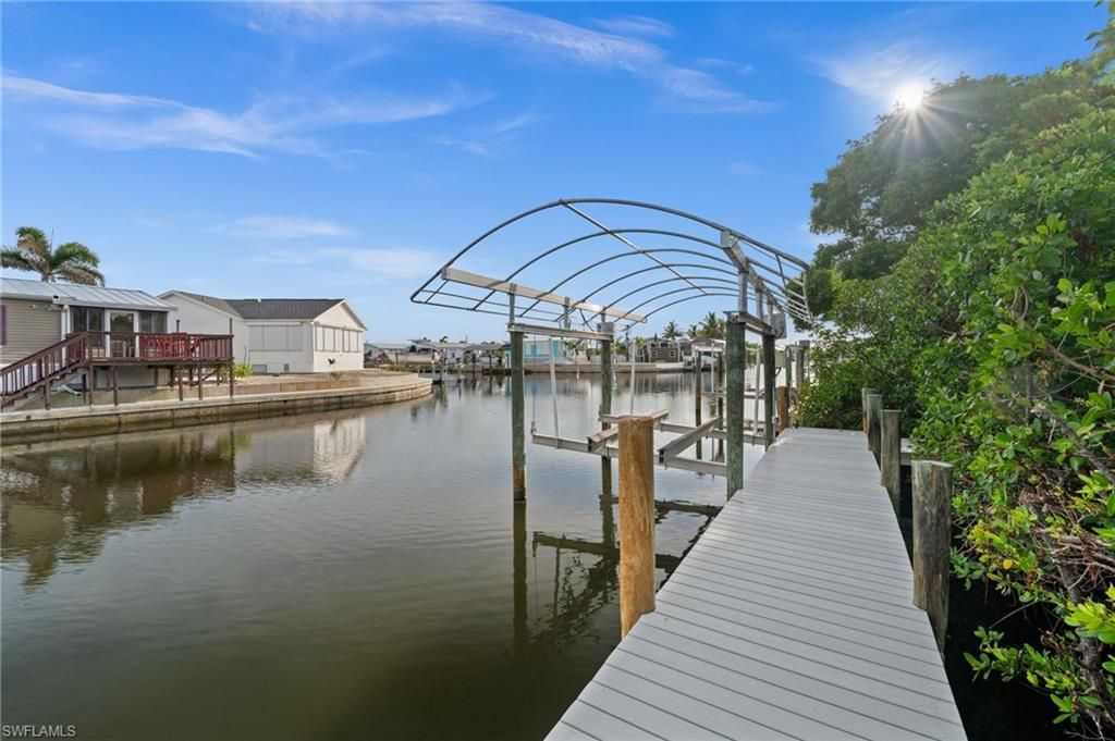3921 Galt Island Ave, Saint James City, FL 33956 Photo