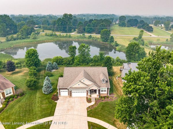 8736 Mount Rainier Circle, Lansing, MI 48917
