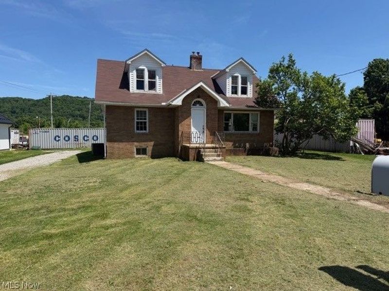 1525 Roanoke Avenue, Uhrichsville, OH 44683 Photo 1