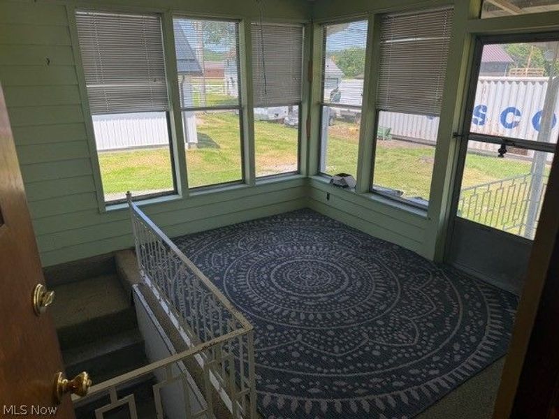 1525 Roanoke Avenue, Uhrichsville, OH 44683 Photo 10