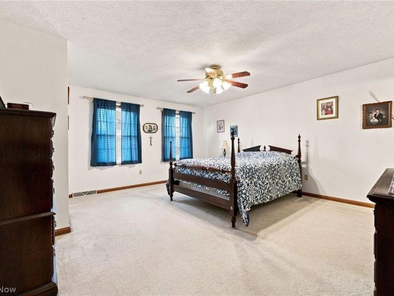 5303 Deercreek Court, Sheffield, OH 44054 Photo 4