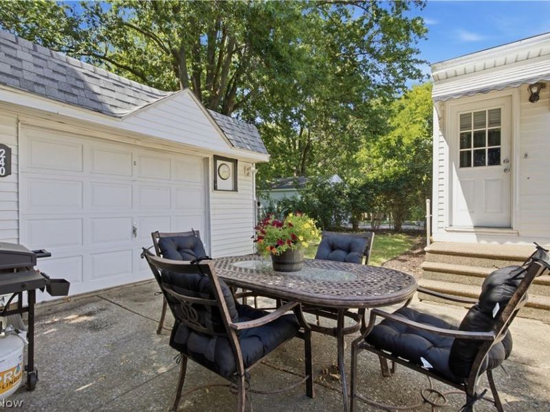 240 Moore Road, Avon Lake, OH 44012 Photo 32