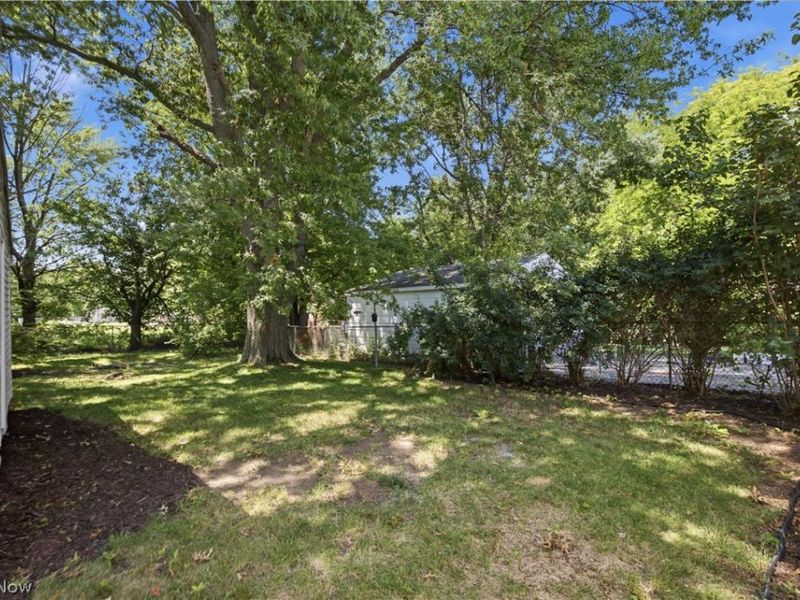 240 Moore Road, Avon Lake, OH 44012 Photo 33