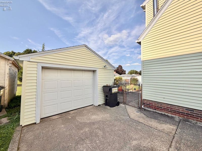 334 Union Street, Bellevue, OH 44811 Photo 4