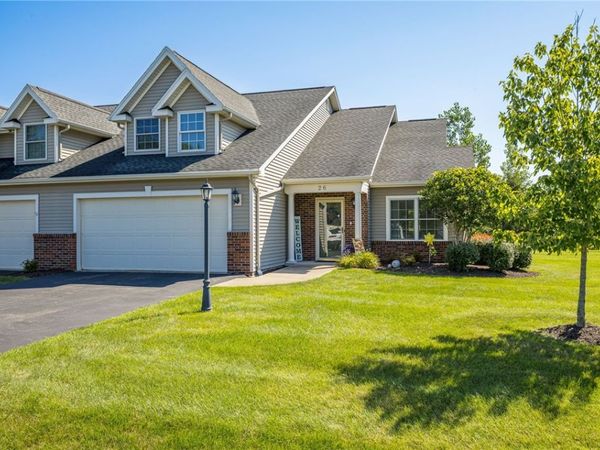 26 Cloister Lane, Webster, NY 14580
