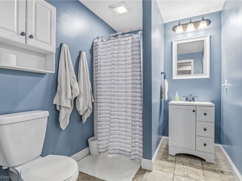 2553 Diamond Street NE, Canton, OH 44721 Photo 32