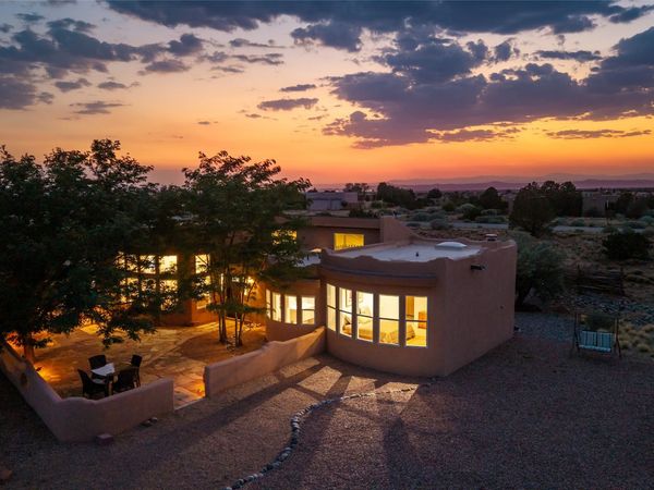 1 Sombra Court, Santa Fe, NM 87508