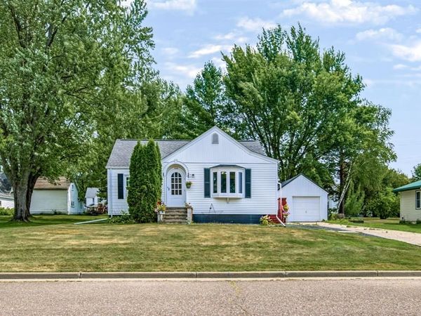 614 Park Avenue, Stanley, WI 54768
