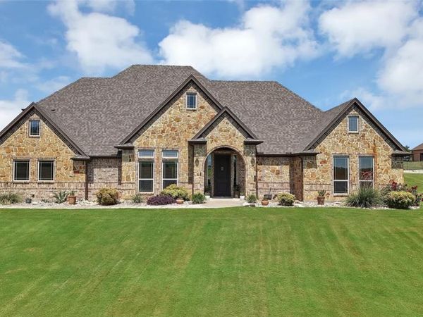 220 Pinnacle Peak Lane, Weatherford, TX 76087