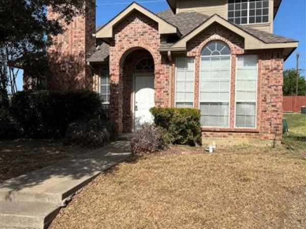 902 Brose Drive, Lewisville, TX 75067