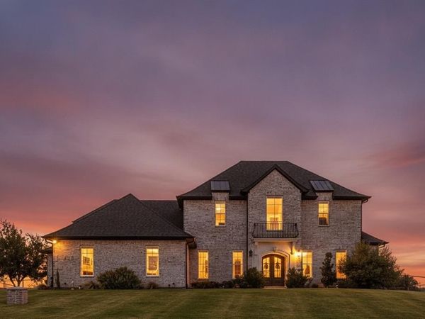 428 Royal Santana Run, Weatherford, TX 76087