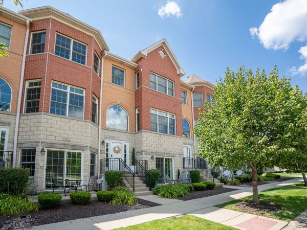 17930 FOUNTAIN Circle , Orland Park, IL 60467