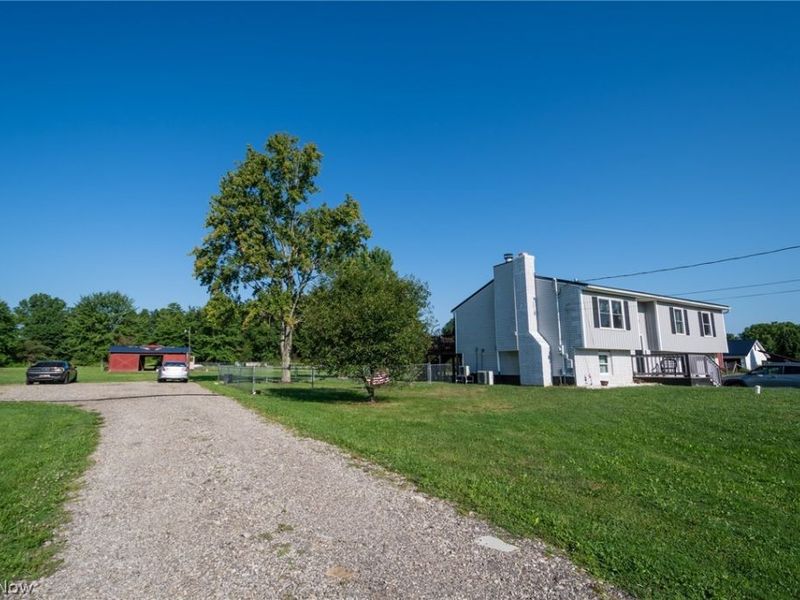 6175 Thompson Clark Road, Bristolville, OH 44402 Photo 2