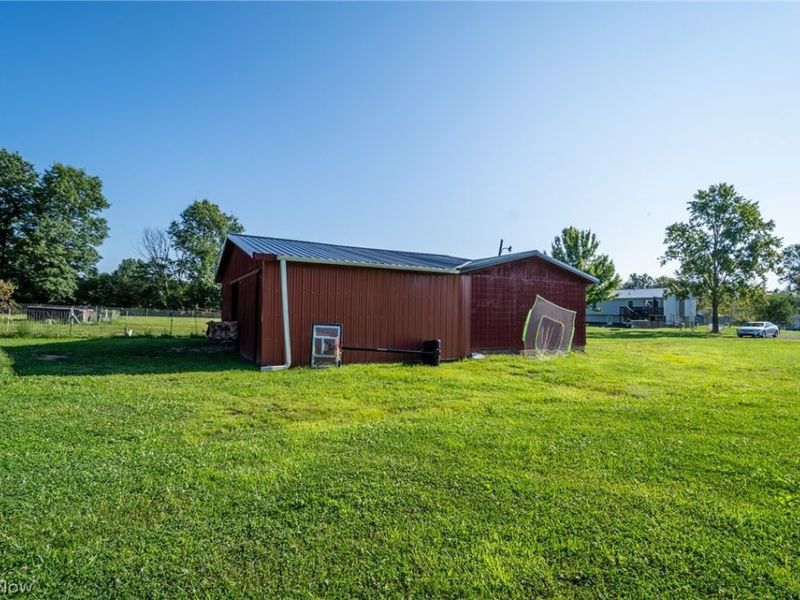 6175 Thompson Clark Road, Bristolville, OH 44402 Photo 36