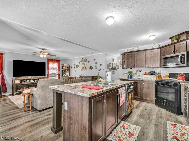 381 Westwoods, Amherst, OH 44001 Photo 11