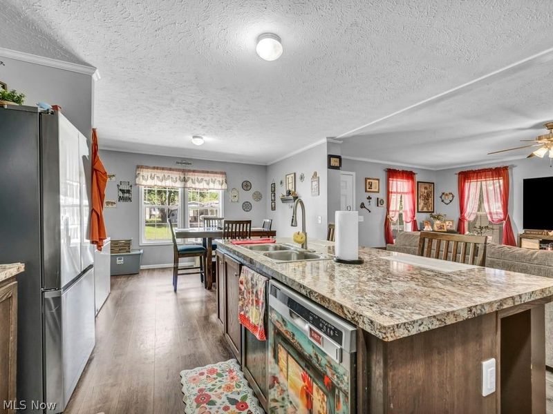 381 Westwoods, Amherst, OH 44001 Photo 13