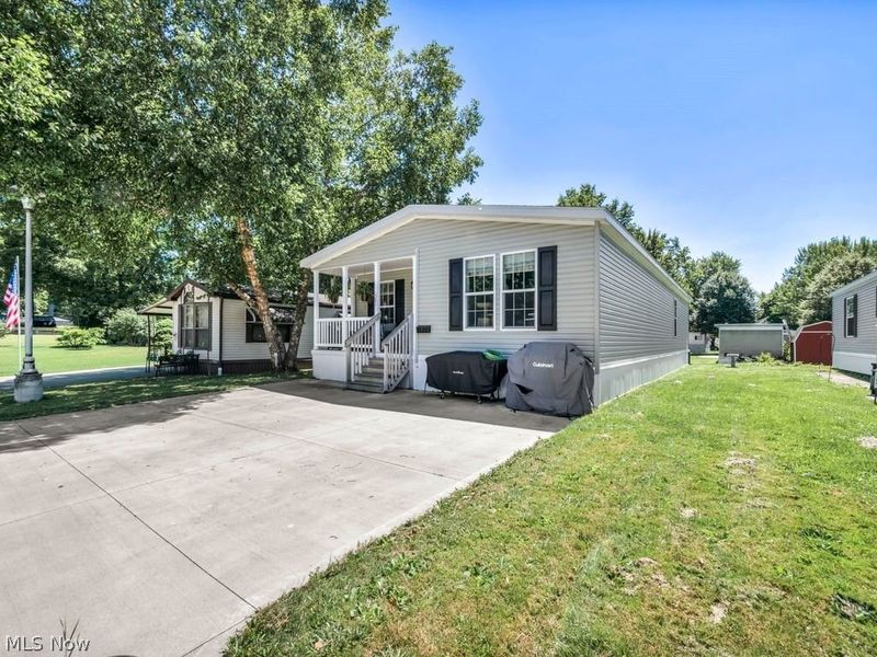381 Westwoods, Amherst, OH 44001 Photo 3
