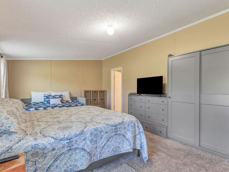 1713 Jones Florer Road, Tate Twp, OH 45106 Photo 18