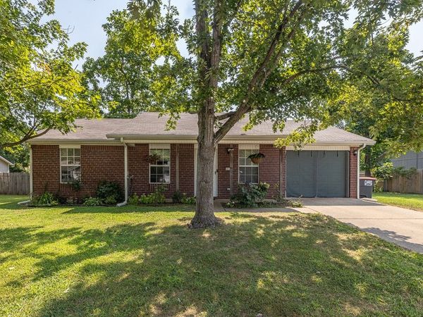 1806 Rosewood Lane , Elkins, AR 72727