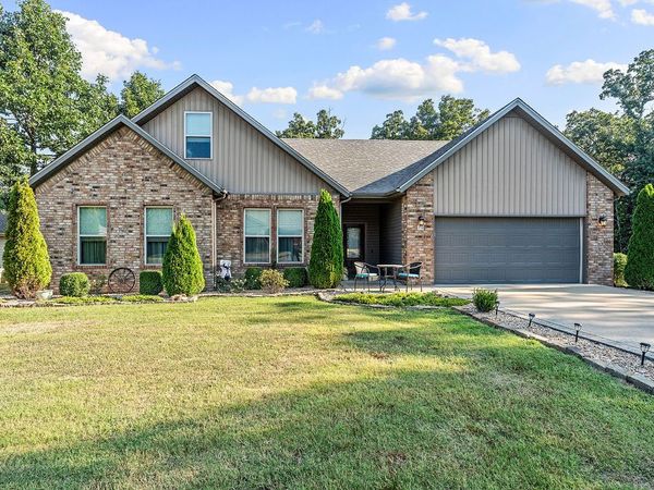 79 Ingleborough Drive, Bella Vista, AR 72715