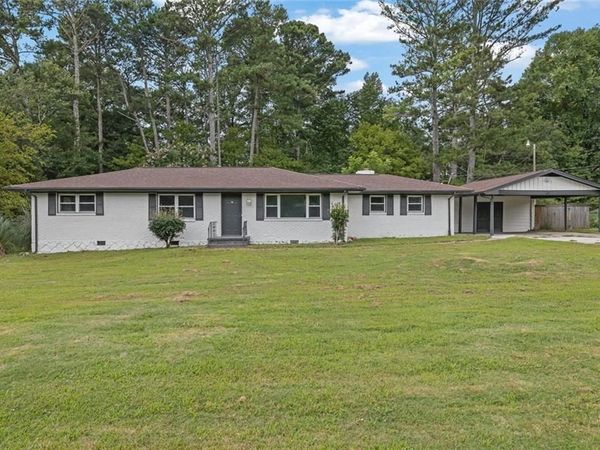 1563 Rockbridge Road, Stone Mountain, GA 30087