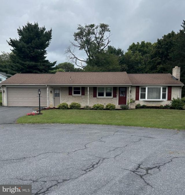 809 SENTZ DRIVE , MOUNT JOY, PA 17552