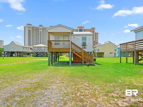 343 E 2nd Avenue, Gulf Shores, AL 36542