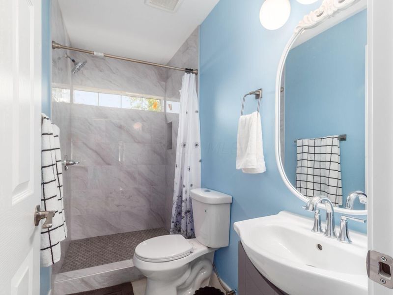 1569 E Blake Avenue , Columbus, OH 43211 Photo 14